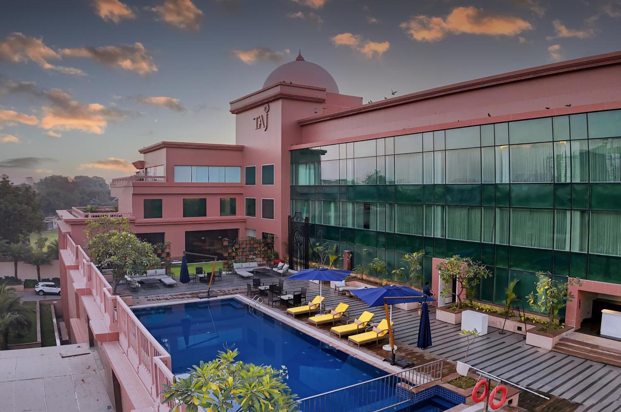 Taj Hotel&Convention Centre Agra Agra  Buitenkant foto Taj Krishna